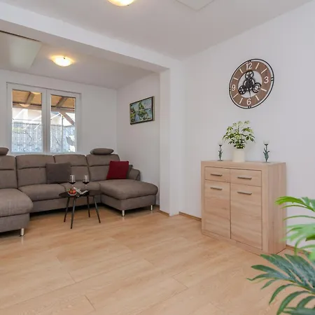 Ferienhaus House With A Parking Space - 22396