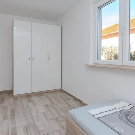 Ferienhaus House With A Parking Space - 22396