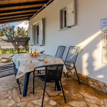 בית נופש House With A Parking Space - 22396 *